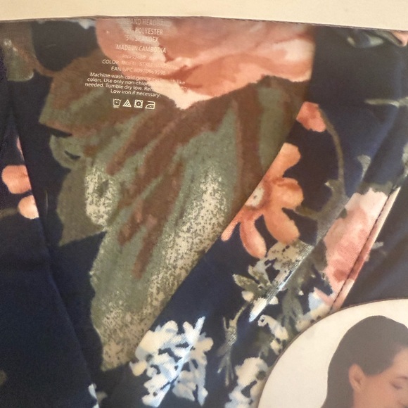 Floral Robe, Swaddle & Headband Set - Picture 3 of 4